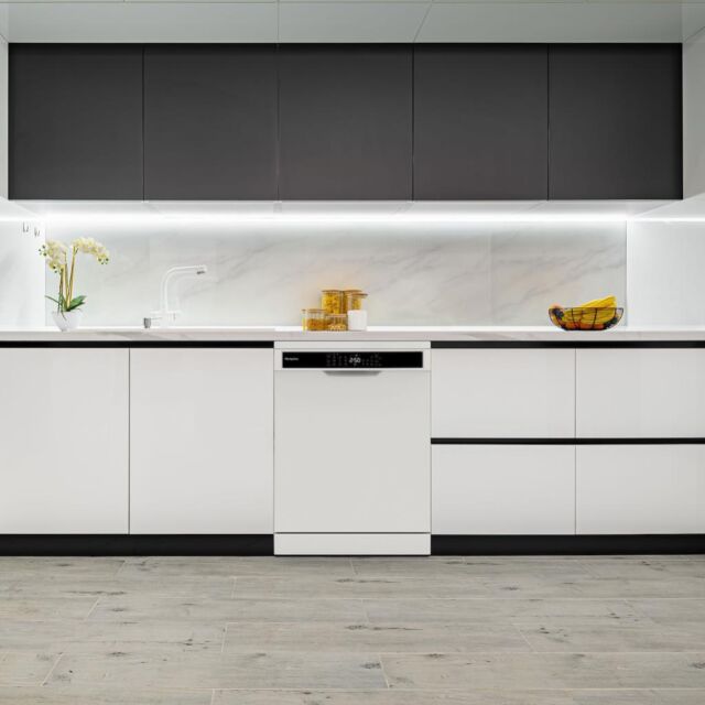 Montpellier MDWC1496W 60cm 14 Please Setting Freestanding Dishwasher - White